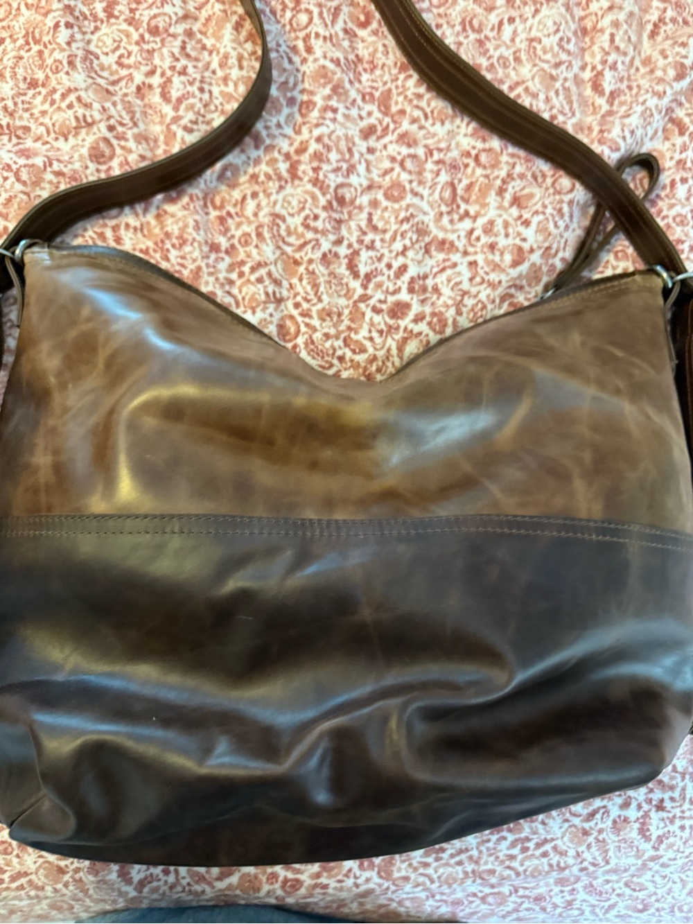 Rough & Tumble Large City Safari in Bourbon + Selkie with clip on strap - Picture 7 of 16